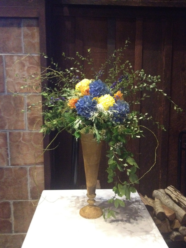 tall and wild arrangement for a wedding at the UC Berkeley Faculty Club by Gorgeous and Green